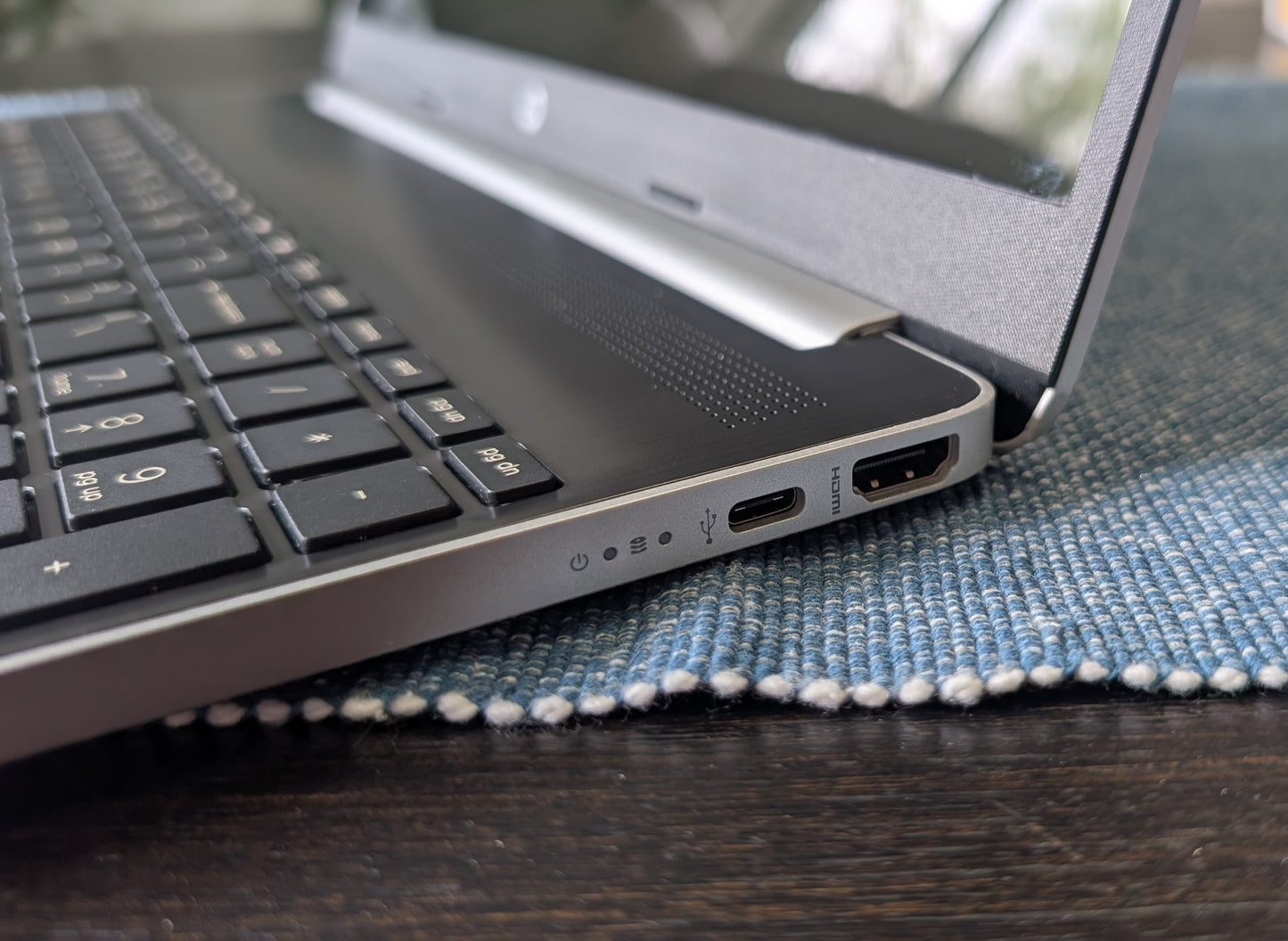 HP laptop 15" Solus Installed 256gb 16gb ram i5